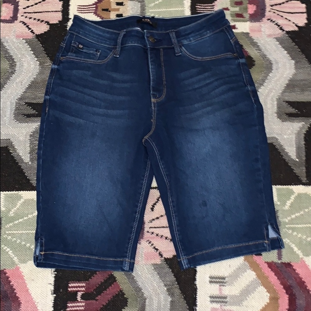 Curve appeal Bermuda shorts